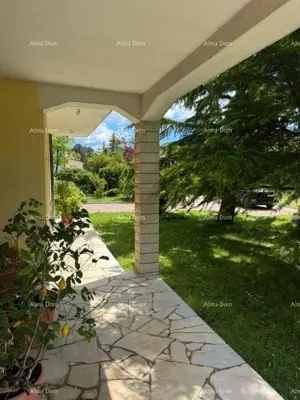 Buzet, großzügiges freistehendes Haus mit großem Grundstück und Meerblick - 10