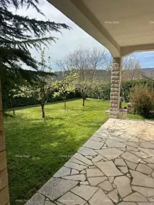 Buzet, großzügiges freistehendes Haus mit großem Grundstück und Meerblick - 2
