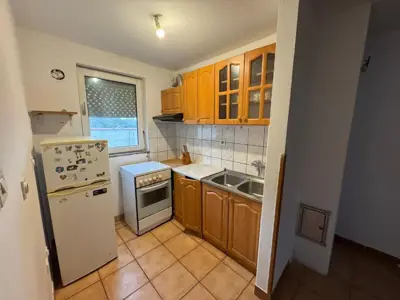 House 115 m², Valbandon near Fažana, 2 apartments and 4 parking spaces - 6