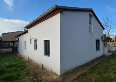 House 115 m², Valbandon near Fažana, 2 apartments and 4 parking spaces - 2