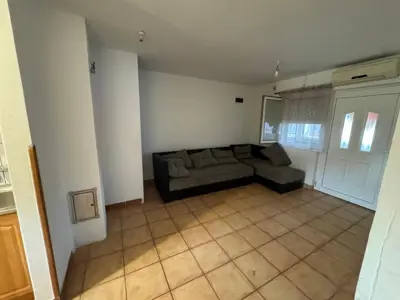 House 115 m², Valbandon near Fažana, 2 apartments and 4 parking spaces - 4