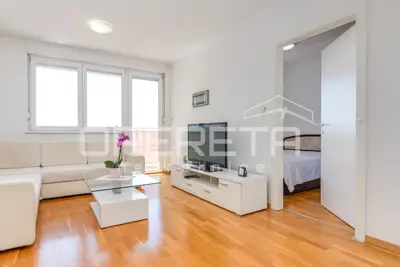 2-room apartment, Lanište, balcony and proximity to Arena Center - 3