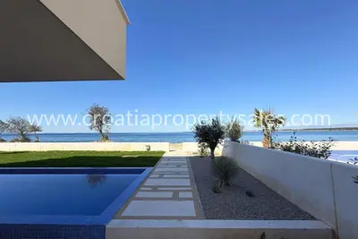 Villa am Meer, Zadar - ruhige Lage ohne Straße davor - 2