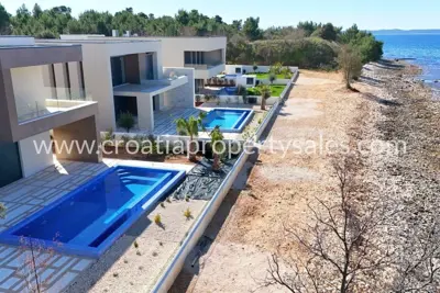 Villa am Meer, Zadar - ruhige Lage ohne Straße davor