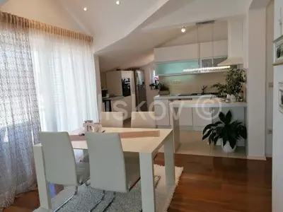 Kuća 500 m², Hvar - 700 m od mora i centra