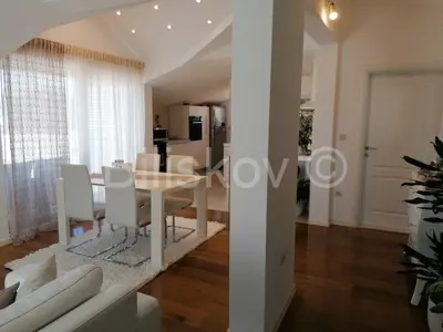 House 500 m², Hvar - 700 m from the sea and the center - 2