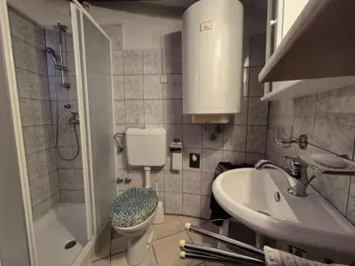 Stone house in Pavićini, 3 floors and proximity to the sea - 12