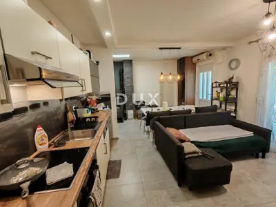 Haus 154 m², Debeljak - 3 Zimmer, 2 Badezimmer - 8