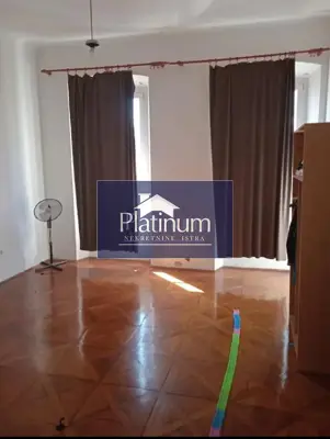Apartment 115 m², Pula Centar - 3 bedrooms, terrace - 4