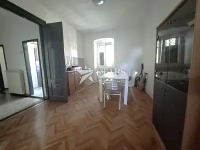 Stan 63 m², Donji Zamet - dvije sobe i djelomičan pogled na more