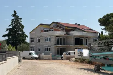 ROVINJ - Dvoetažni stan u novom projektu / TOP lokacija, 2 minute do mora! (D)