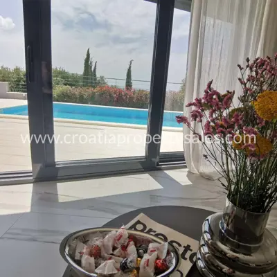 Villa 300 m², Split - Meerblick und Pool - 15