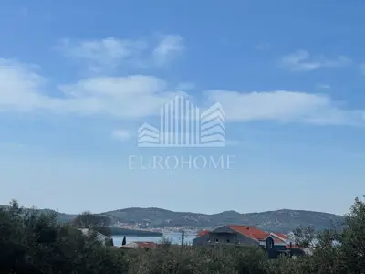 GRAĐEVINSKO ZEMLJIŠTE 637 m², Sv Filip i Jakov
