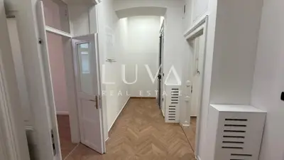 Gewerbefläche 253 m², Donji grad - repräsentative Lage - 19