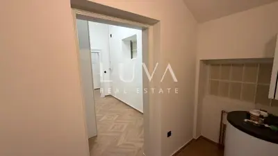 Gewerbefläche 253 m², Donji grad - repräsentative Lage - 12