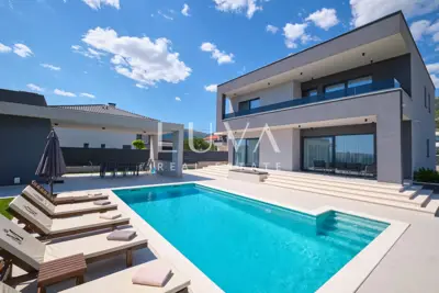 Villa 324 m², Kaštel Stari - pool and panoramic sea view