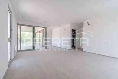 Stan 108 m², Karigador - 300 m od mora i krovna terasa - 2