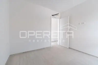 Stan 108 m², Karigador - 300 m od mora i krovna terasa