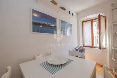Studio 27 m², Rovinj - prvi red do mora u starom gradu