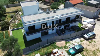 Semi-detached house 116 m², Vrsi - sea view and Nin