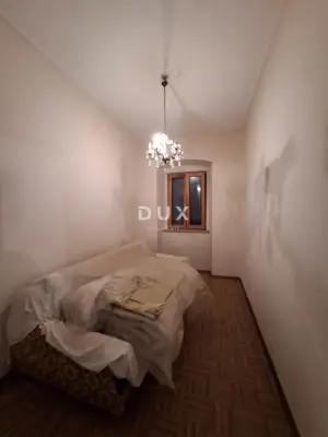 Stone house 200 m², Bale - close to amenities and the sea - 9