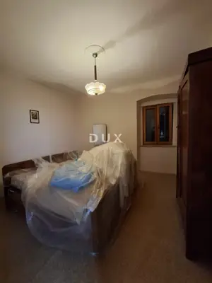 Stone house 200 m², Bale - close to amenities and the sea - 10