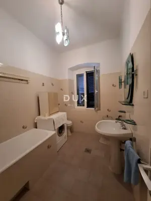 Stone house 200 m², Bale - close to amenities and the sea - 4