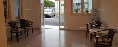 Prodaja poslovnog prostora s natkrivenim parking mjestom, Pula! ,