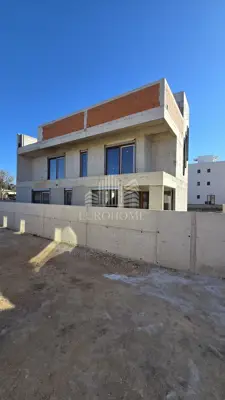 Vila 285 m², Sabunike - krovni bazen i pogled na more