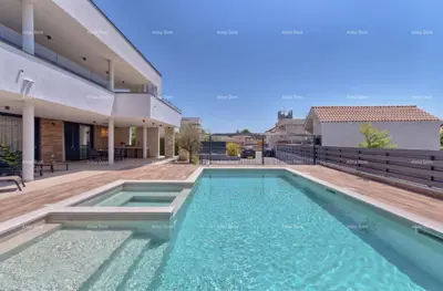 Fažana- Peroj- Wunderschöne Villa mit Pool und Meerblick in der Nähe des Strandes