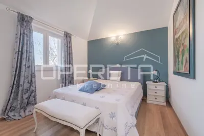 House 145 m², Poreč - quiet neighborhood and sea view - 12