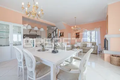 House 145 m², Poreč - quiet neighborhood and sea view - 3