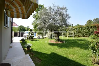 House 145 m², Poreč - quiet neighborhood and sea view - 19