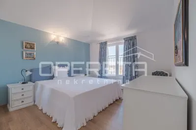 House 145 m², Poreč - quiet neighborhood and sea view - 10