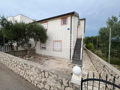House, Vir - 50 m from the sea, two apartments