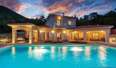 Vila 400 m², Veprinac - panoramski pogled na more