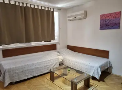 Stan 65 m², Pula Centar - pogled na more i terasa - 9