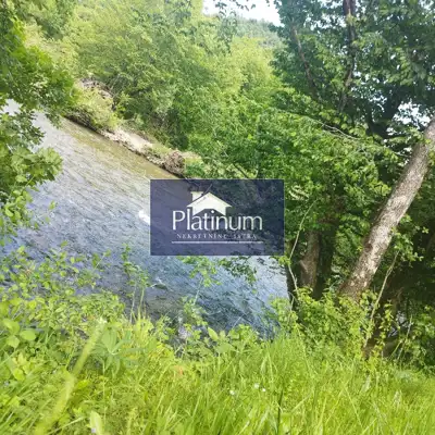 Landwirtschaftsland, Turke - am Fluss Kupa und an der Grenze zu Slovenien