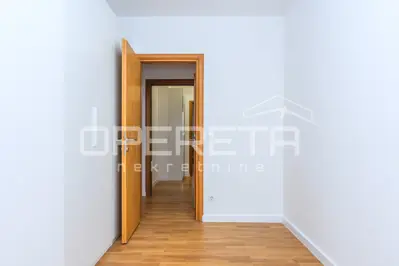 Stan 74 m², Remete, novouređen i miran dio - 6