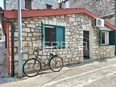 Kamena kuća, Milna na Braču, centar i blizina mora - 3
