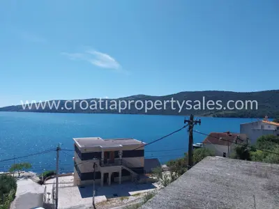 Kuća, Trogir, roh-bau uz plažu s panoramskim pogledom