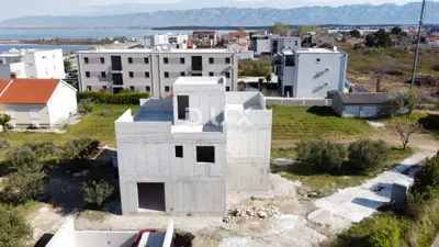 ZADAR, NIN - Doppelhaus mit zwei Maisonettewohnungen und Pools - 9