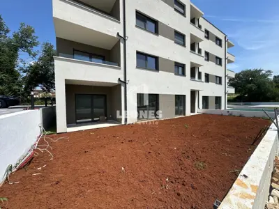 Wohnung 86 m², Tar, Garten 80 m² und zwei Terrassen - 2