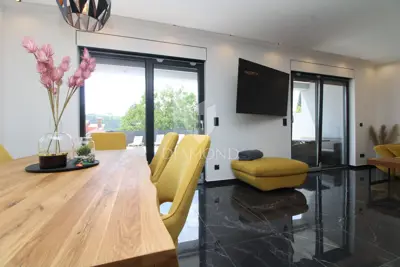 Villa 130 m² in Labin, beheizter Pool und Terrasse - 6