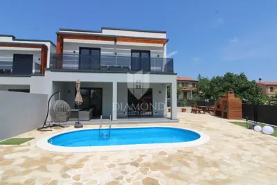 Villa 130 m² in Labin, heated pool and terrace