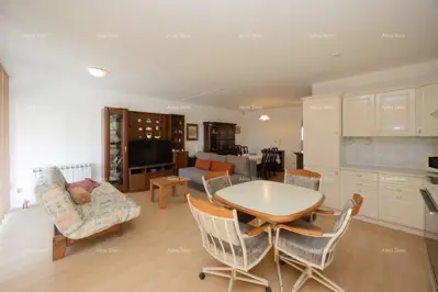 Spacious apartment of 108 m² for sale in Pula. VIDIKOVAC. - 2