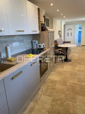 Villa in Ičići, Blick auf Kvarner und 5 Apartments - 9