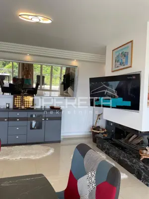 Villa in Ičići, Blick auf Kvarner und 5 Apartments