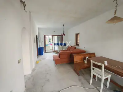Reihenhaus 250 m², Pula, Nova Veruda - 700 m vom Meer - 2