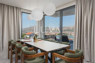 Čiovo, Trogir, modernes Haus 285 m² mit Pool und Meerblick, zu vermieten - 5